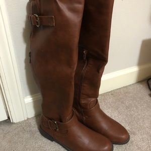 Shoe Dazzle Letoya Flat Boots - NWOT